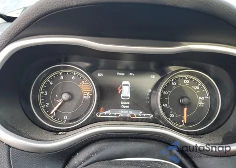 2016 Jeep Cherokee Trailhawk из США, поврежденный, VIN 1C4PJMBS6GW197975